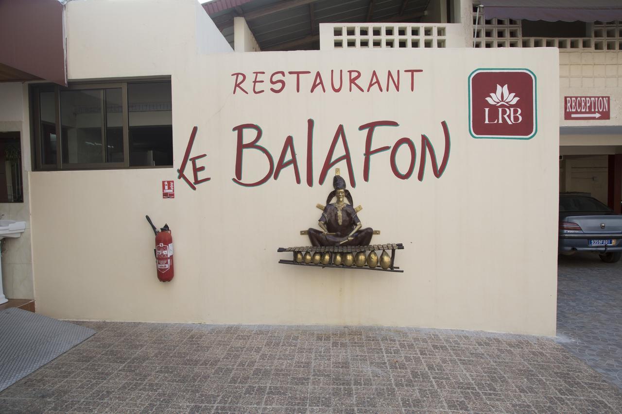 Hotel La Rose Blanche Abidjan Bagian luar foto
